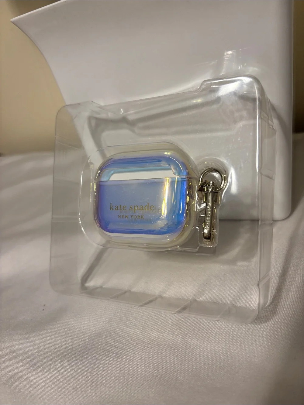 NIB/NWT Kate Spade New York Iridescent AirPods Case (3rd Gen) - Discontinued!